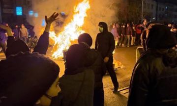  التصعيد النهائي: أمريكا تعلن الحرب على إيران.. والعالم على حافة الهاوية!