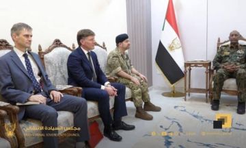 رئيس مجلس السيادة يلتقي كبير المستشارين العسكريين بوزارة الدفاع البريطانية لشؤون الشرق الأوسط وشمال أفريقيا