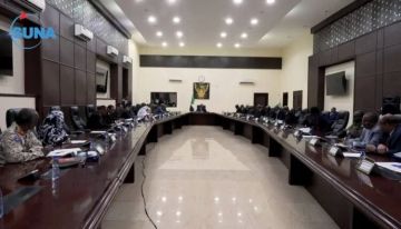 مجلس الوزراء يعقد أول اجتماع بالخرطوم ويستمع لتقارير من وزراء حكومة الأمل