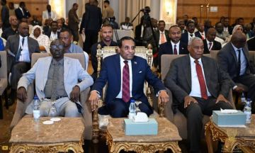 في ختام ملتقى الأمل .. رئيس الوزراء: السودان لن ينكسر، وشعبه لن ينهزم في ختام ملتقى الأمل .. رئيس الوزراء: السودان لن ينكسر، وشعبه لن ينهزم