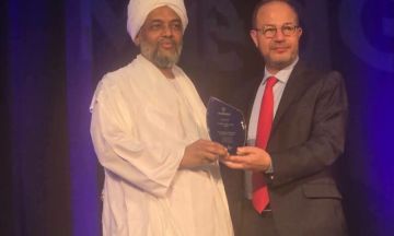 في مؤتمر شيكاغو.. إعلان تحالف دولي من أجل دعم السودان .. وفي ختام المؤتمر_ وزير الصحة يتم تكريمه بجائزة القيادة في الصحة في مؤتمر شيكاغو.. إعلان تحالف دولي من أجل دعم السودان .. وفي ختام المؤتمر_ وزير الصحة يتم تكريمه بجائزة القيادة في الصحة