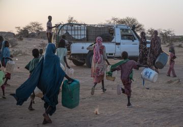 عشرات القتلى في هجوم بمسيرة على مخيم للنازحين بإقليم النيل الأزرق في السودان عشرات القتلى في هجوم بمسيرة على مخيم للنازحين بإقليم النيل الأزرق في السودان