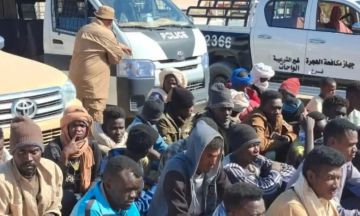 ضبط 27 سودانيا خلال محاولة دخول غير قانونية إلى ليبيا ضبط 27 سودانيا خلال محاولة دخول غير قانونية إلى ليبيا