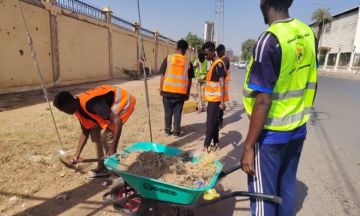 رابطة الشعوب تواصل لليوم الثاني حملة الإعمار البيئي بمحيط السفارة المصرية بالخرطوم رابطة الشعوب تواصل لليوم الثاني حملة الإعمار البيئي بمحيط السفارة المصرية بالخرطوم