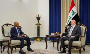 رئيس جمهورية العراق يستقبل السفير عبدالرحيم سرالختم بمناسبة انتهاء مهام عمله رئيس جمهورية العراق يستقبل السفير عبدالرحيم سرالختم بمناسبة انتهاء مهام عمله