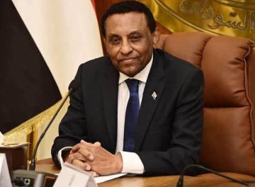 رئيس الوزراء يوجه بتمديد فترة التقديم للجامعات وفتح مراكز إضافية لإستخراج الشهادة السودانية رئيس الوزراء يوجه بتمديد فترة التقديم للجامعات وفتح مراكز إضافية لإستخراج الشهادة السودانية