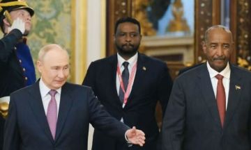 البرهان وبوتن يبحثان في موسكو الحرب المفروضة على السودان وتوسيع التعاون الاقتصادي البرهان وبوتن يبحثان في موسكو الحرب المفروضة على السودان وتوسيع التعاون الاقتصادي