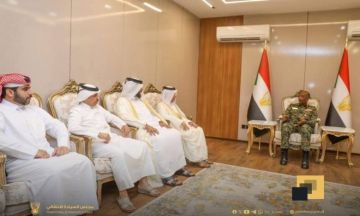 رئيس مجلس السيادة يلتقي سفير دولة قطر لدى السودان