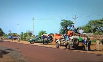 عناصر بالمليشيا ينهبون موظفين تابعين لمنظمة الناس بالناس بمدينة زالنجي