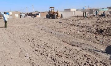 جهاز حماية الأراضي وازالة المخالفات ولاية الخرطوم يقوم بفتح شوارع بمايو