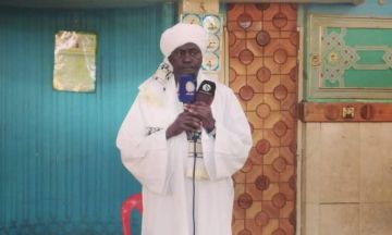 خلال آدائه صلاة العيد.. والي الخرطوم يؤكد حرصهم على استكمال الخدمات