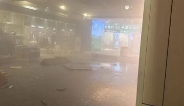 عاجل.. تسجيل 4 إصابات إثر حادث وقع في مطار دبي الدولي عاجل.. تسجيل 4 إصابات إثر حادث وقع في مطار دبي الدولي