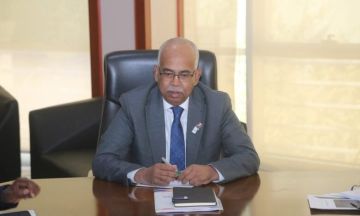 وزير الطاقة يعلن جدولة متأخرات العاملين وزيادة الأجور بنسبة 100 