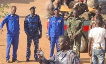 توقيف تجار مخدرات بحوزتهم أسلحة نارية في حملة مشتركة غربي أم درمان توقيف تجار مخدرات بحوزتهم أسلحة نارية في حملة مشتركة غربي أم درمان