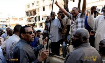 رئيس الوزراء يوجه وزارة الطاقة بإعادة الكهرباء إلى شارع الحرية بالخرطوم