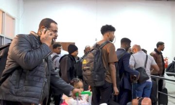 مطار بورتسودان يستقبل أول عملية إجلاء لـ24 طالبا سودانيا من إيران