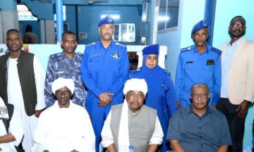 والي البحر الأحمر يشهد إفطار إدارة جوازات ولاية البحر الأحمر والي البحر الأحمر يشهد إفطار إدارة جوازات ولاية البحر الأحمر