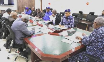 وزير الداخلية يترأس إجتماع غرفة طوارئ إمتحانات الشهادة الثانوية للعام2026م والإجتماع يطمئن على إكتمال كافة الترتيبات الفنية والإدارية