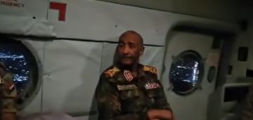 فيديو .. البرهان يتفقد العاصمة مساء الجمعة عبر طائرة هيلوكوبتر برفقة عدد من قادة القوات المسلحة