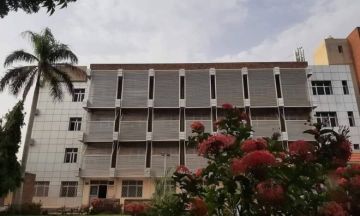 جامعة الخرطوم تصدر قرارا بإيقاف كافة الإجازات بكل مسمياتها لأعضاء هيئة التدريس