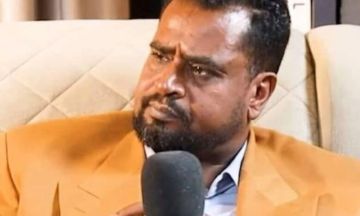 بعد صدور أمر القبض في مواجهته.. اختفاء مفاجئ للإعلامي عطاف عبدالوهاب يثير التساؤلات بعد صدور أمر القبض في مواجهته.. اختفاء مفاجئ للإعلامي عطاف عبدالوهاب يثير التساؤلات