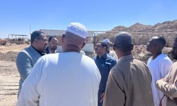 مدير بنك أمدرمان يتفقد أسواق دارمالي والعبيدية لتعزيز الانتشار المصرفي