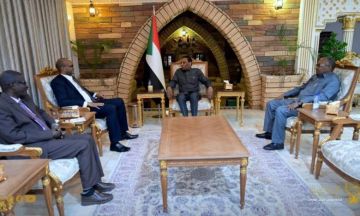 لدى لقائه وزير التعليم والتربية الوطنية..رئيس الوزراء يصدر حزمة من القرارات والتوجيهات بشأن معلمي ومعلمات البلاد لدى لقائه وزير التعليم والتربية الوطنية..رئيس الوزراء يصدر حزمة من القرارات والتوجيهات بشأن معلمي ومعلمات البلاد