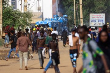 القوى الحداثية في السودان: الانقلاب مهنتي القوى الحداثية في السودان: الانقلاب مهنتي