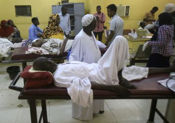 وزير الصحة السوداني يؤكد الالتزام بتقديم الخدمات الطبية ويشير إلى عودة تدريجية للنازحين وزير الصحة السوداني يؤكد الالتزام بتقديم الخدمات الطبية ويشير إلى عودة تدريجية للنازحين