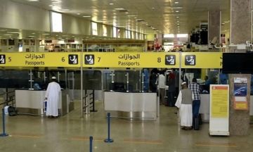 رئيس الوزراء يطمئن على استئناف مطار الخرطوم الدولي لعمله بكامل كفاءته رئيس الوزراء يطمئن على استئناف مطار الخرطوم الدولي لعمله بكامل كفاءته