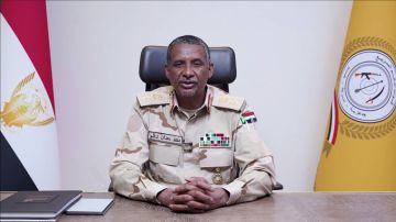 السودان.. حميدتي يجرد السافنا من رتبته العسكرية ويقضي بإعدامه غيابيا (صورة) السودان.. حميدتي يجرد السافنا من رتبته العسكرية ويقضي بإعدامه غيابيا (صورة)