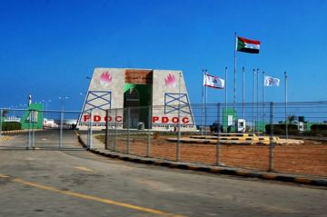 السودان يحاول كبح طوابير الوقود باستعادة ملف الاستيراد السودان يحاول كبح طوابير الوقود باستعادة ملف الاستيراد