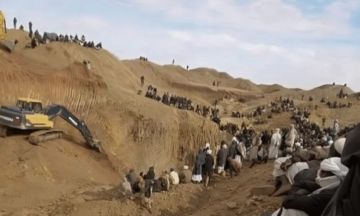 انهيار بئر بمنجم هويد يودي بحياة معدنين وسط جهود لانتشال الضحايا انهيار بئر بمنجم هويد يودي بحياة معدنين وسط جهود لانتشال الضحايا