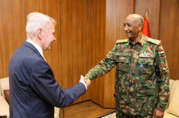 مبعوث الأمم المتحدة: لقائي مع البرهان تناول جهود السلام في السودان مبعوث الأمم المتحدة: لقائي مع البرهان تناول جهود السلام في السودان