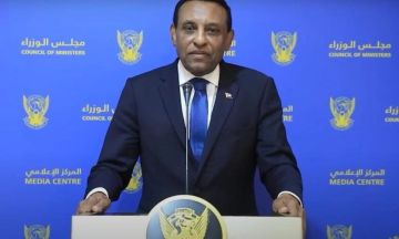 مكتب رئيس الوزراء: كامل إدريس ليس عضوا في أي مجموعة واتساب وسنلاحق قانونيا مروجي الأخبار الكاذبة مكتب رئيس الوزراء: كامل إدريس ليس عضوا في أي مجموعة واتساب وسنلاحق قانونيا مروجي الأخبار الكاذبة