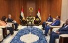 رئيس مجلس السيادة الانتقالي يلتقي المبعوث الخاص للأمين العام للأمم المتحدة للسودان - sd