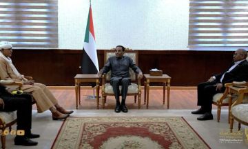 رئيس الوزراء يبحث مع مجلس الصحوة الثوري الأوضاع العامة وقضايا التعليم والحوار الوطني رئيس الوزراء يبحث مع مجلس الصحوة الثوري الأوضاع العامة وقضايا التعليم والحوار الوطني