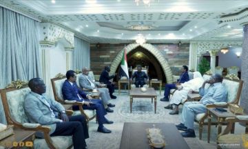 رئيس الوزراء يترأس اجتماعا يتناول الأوضاع الاقتصادية رئيس الوزراء يترأس اجتماعا يتناول الأوضاع الاقتصادية