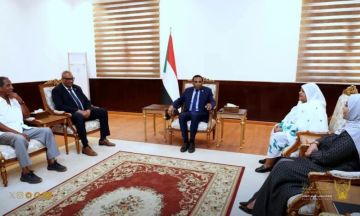 رئيس الوزراء يلتقي رئيس مجموعة دال لبحث قضايا الاستثمار الزراعي والصناعي رئيس الوزراء يلتقي رئيس مجموعة دال لبحث قضايا الاستثمار الزراعي والصناعي