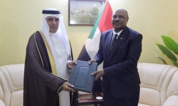 السفير السعودي الجديد يقدم نسخة من أوراق اعتماده إلى وزير الخارجية السفير السعودي الجديد يقدم نسخة من أوراق اعتماده إلى وزير الخارجية