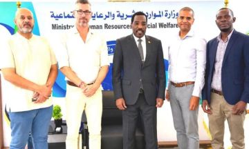 وزير الموارد البشرية يبحث مع برنامج الأغذية العالمي تعزيز التعاون في مجالات الأمن الغذائي والحماية الاجتماعية وزير الموارد البشرية يبحث مع برنامج الأغذية العالمي تعزيز التعاون في مجالات الأمن الغذائي والحماية الاجتماعية