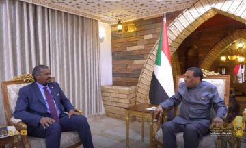 رئيس الوزراء يطلع على خارطة الطريق مع صندوق النقد الدولي لإعفاء ديون السودان رئيس الوزراء يطلع على خارطة الطريق مع صندوق النقد الدولي لإعفاء ديون السودان