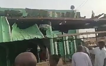 فيديو .. المضادات الأرضية تتصدى لـ4 مسيرات استهدفت الخرطوم.. وسقوط إحداها على مسجد بالدروشاب فيديو .. المضادات الأرضية تتصدى لـ4 مسيرات استهدفت الخرطوم.. وسقوط إحداها على مسجد بالدروشاب