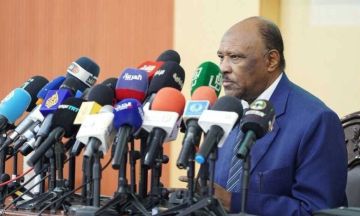 وزير الخارجية: قائد المليشيا ونائبه يمتلكان مصانعا لإنتاج المسيرات وزير الخارجية: قائد المليشيا ونائبه يمتلكان مصانعا لإنتاج المسيرات