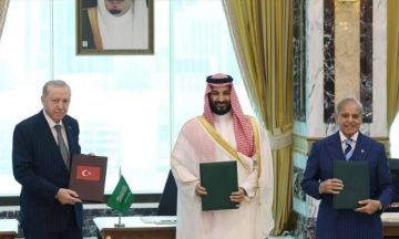 صحيفة باكستانية تفجر مفاجأة عن دواعي قيام اتفاق مكة صحيفة باكستانية تفجر مفاجأة عن دواعي قيام اتفاق مكة