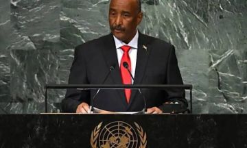 مسؤول: البرهان يقود وفد السودان إلى نيويورك ووجود حمدوك من أجل الصور التذكارية مسؤول: البرهان يقود وفد السودان إلى نيويورك ووجود حمدوك من أجل الصور التذكارية