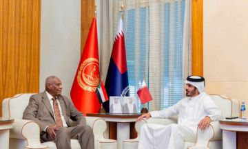 وزير الداخلية يصل الدوحة ويلتقي مع نظيره القطري ويستعرض علاقات التعاون بين البلدين وسبل دعمها وتطويرها وزير الداخلية يصل الدوحة ويلتقي مع نظيره القطري ويستعرض علاقات التعاون بين البلدين وسبل دعمها وتطويرها