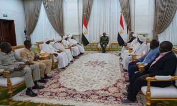 البرهان يلتقي وفد سلطنة دار مساليت البرهان يلتقي وفد سلطنة دار مساليت