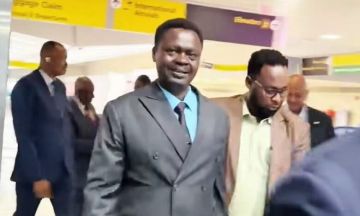 مناوي من نيويورك: لا هدنة إنسانية دون خروج المليشيا من المدن مناوي من نيويورك: لا هدنة إنسانية دون خروج المليشيا من المدن
