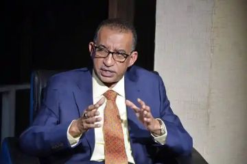 عمر الدقير ينعي التجاني عبد القادر: خطيب مفوه وناقد شجاع لمسار الإنقاذ عمر الدقير ينعي التجاني عبد القادر: خطيب مفوه وناقد شجاع لمسار الإنقاذ
